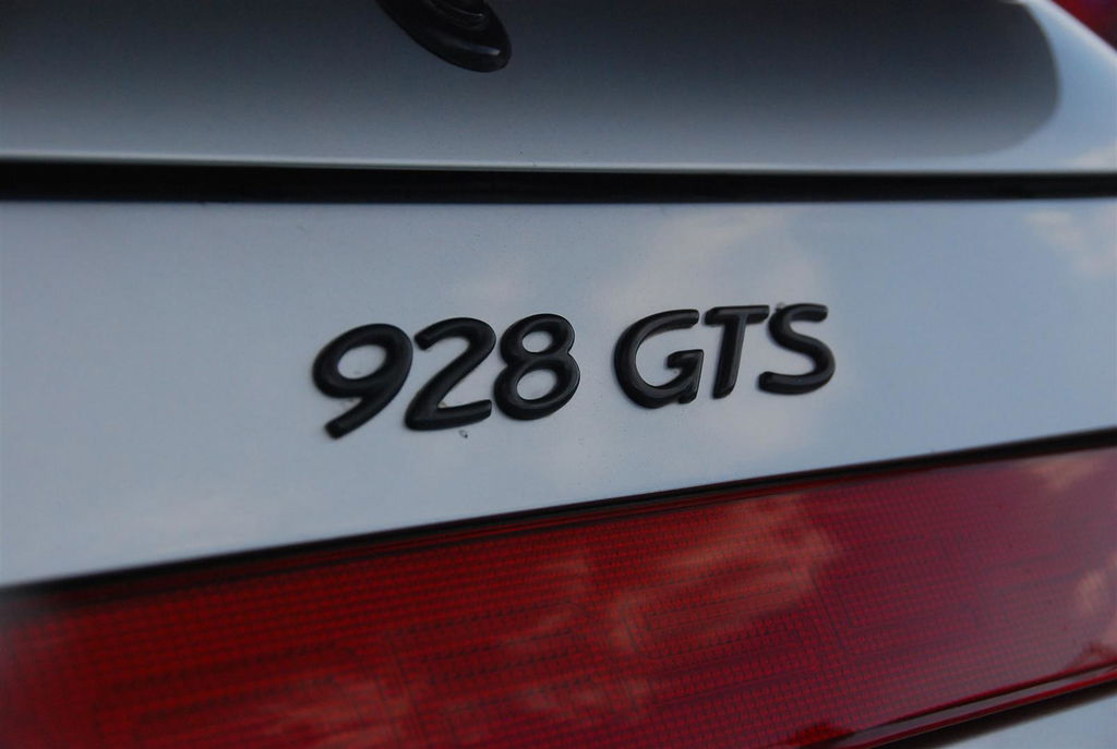 Porsche 928 GTS