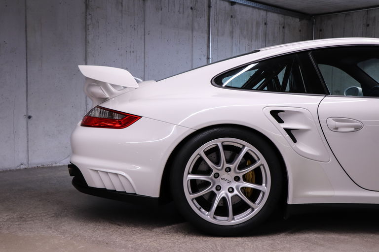 Porsche 911 GT2