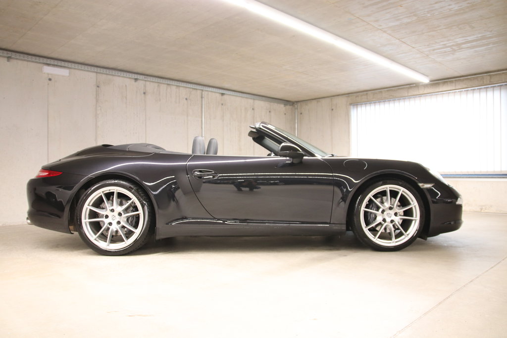 Porsche 911 Carrera