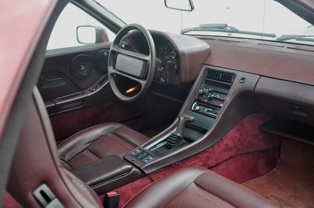Porsche 928 S