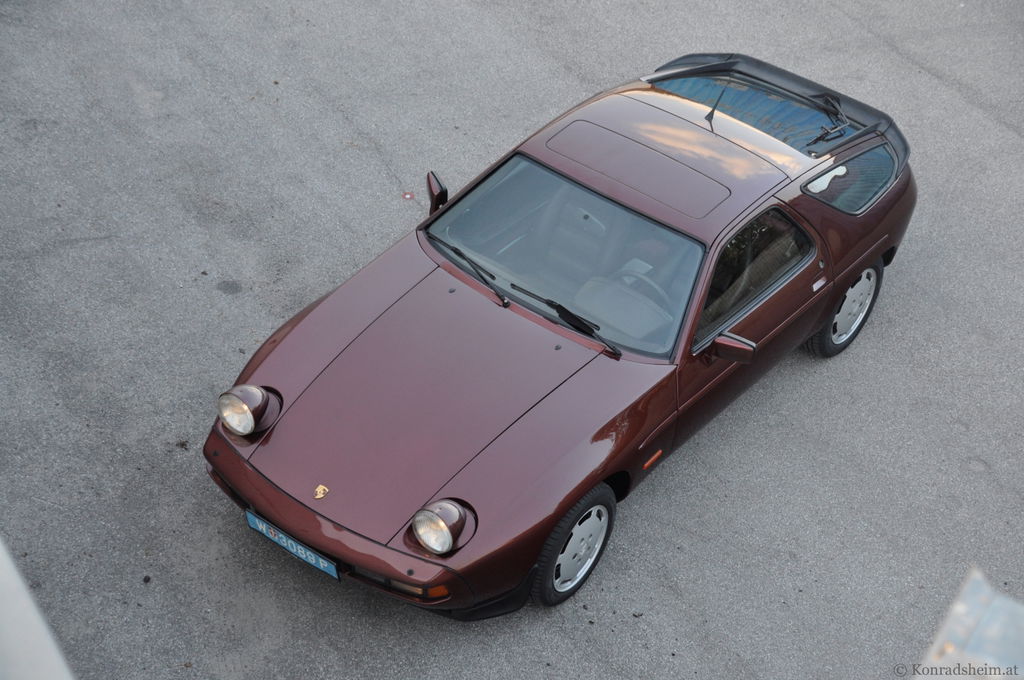 Porsche 928 S