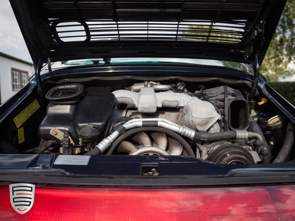 Porsche 911 Carrera 4