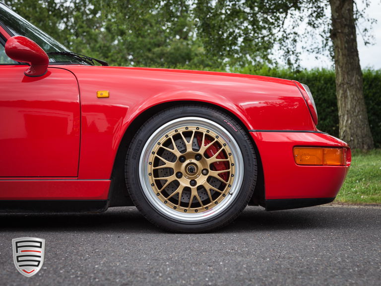 Porsche 911 Carrera 4