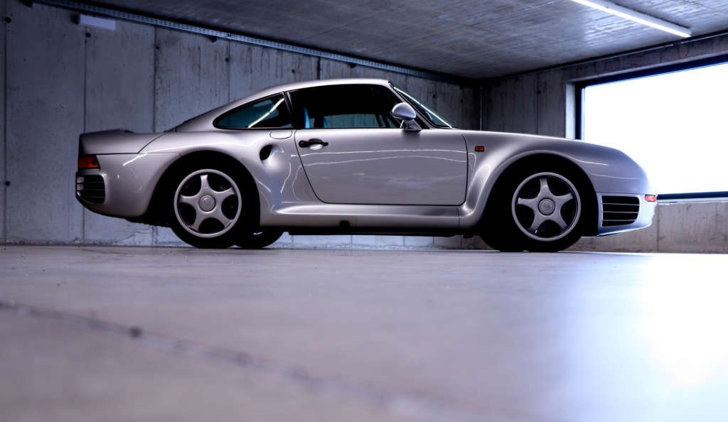Porsche 959 silver