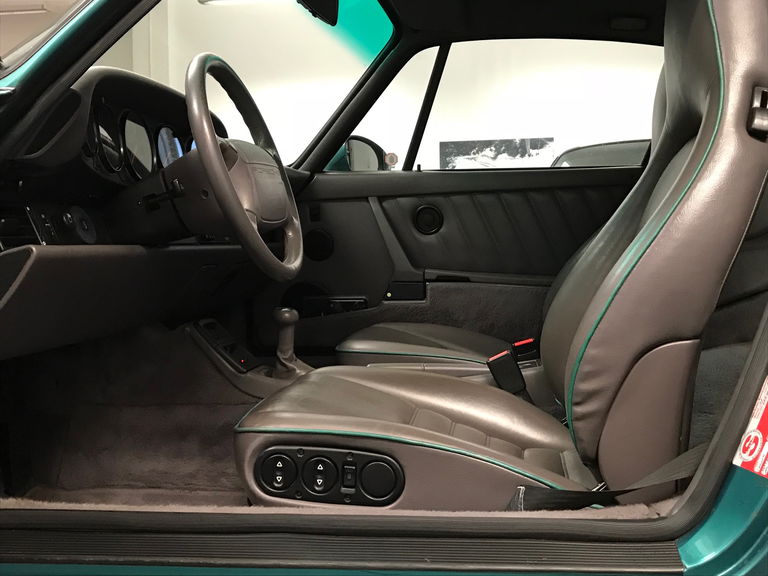 Porsche 911 Carrera 2