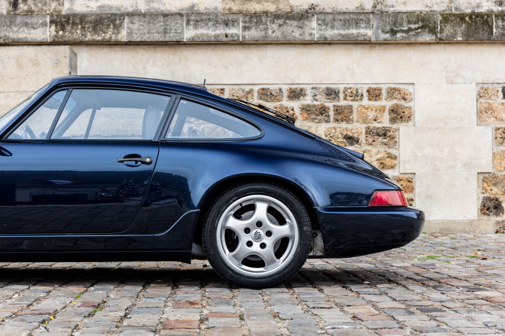 Porsche 911 Carrera 2
