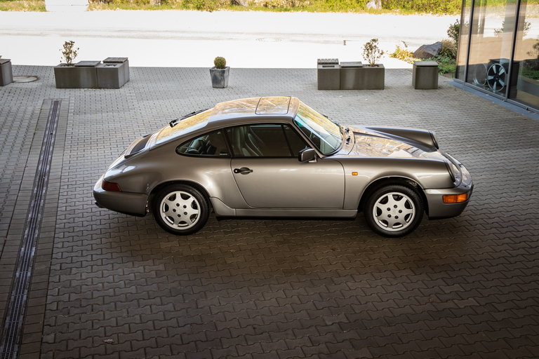 Porsche 911 Carrera 4