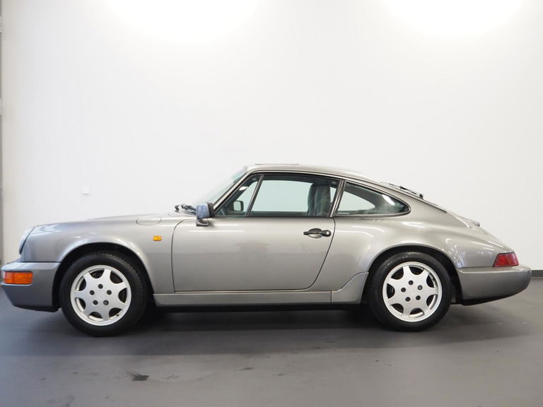 Porsche 911 Carrera 4