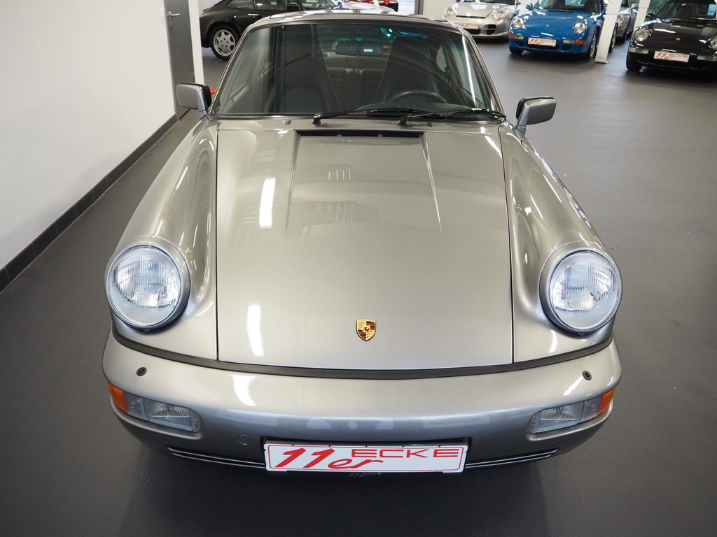 Porsche 911 Carrera 4
