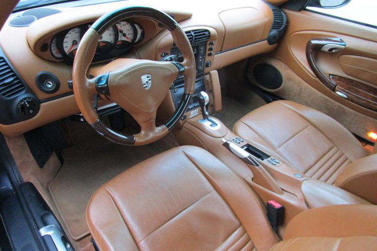 Porsche 911 Carrera 4