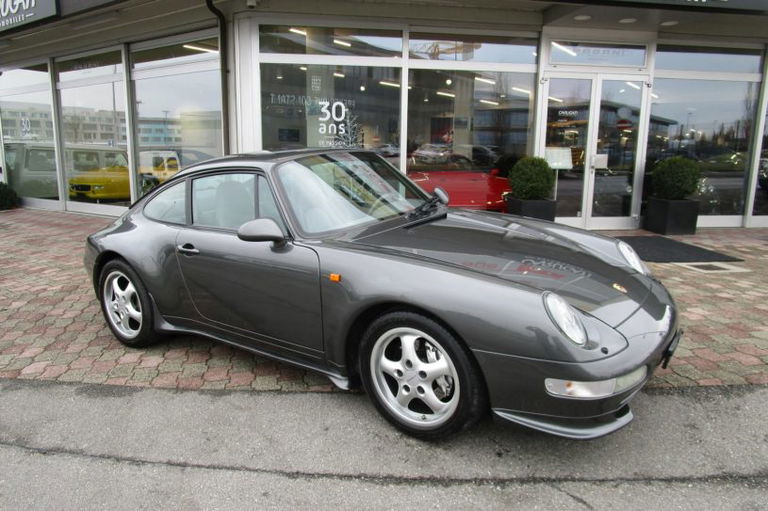 Porsche 911 Carrera 4