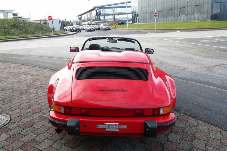 Porsche 911 Carrera 3.2 Speedster