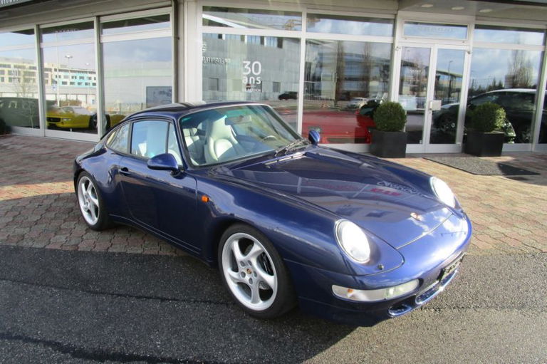 Porsche 911 Carrera