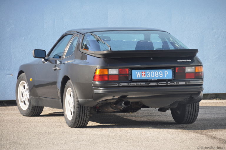 Porsche 944 Coupé