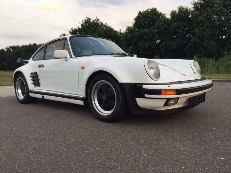 Porsche 911 Turbo 3.3