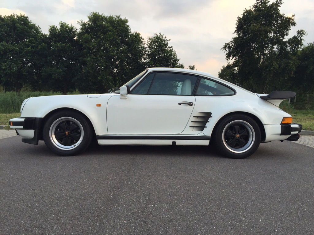 Porsche 911 Turbo 3.3