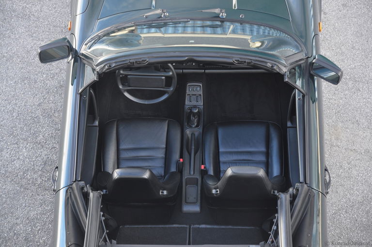 Porsche 911 Carrera 4