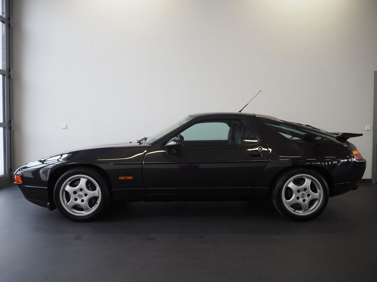 Porsche 928 GTS