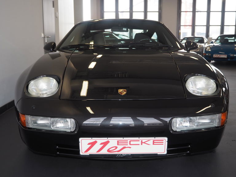 Porsche 928 GTS