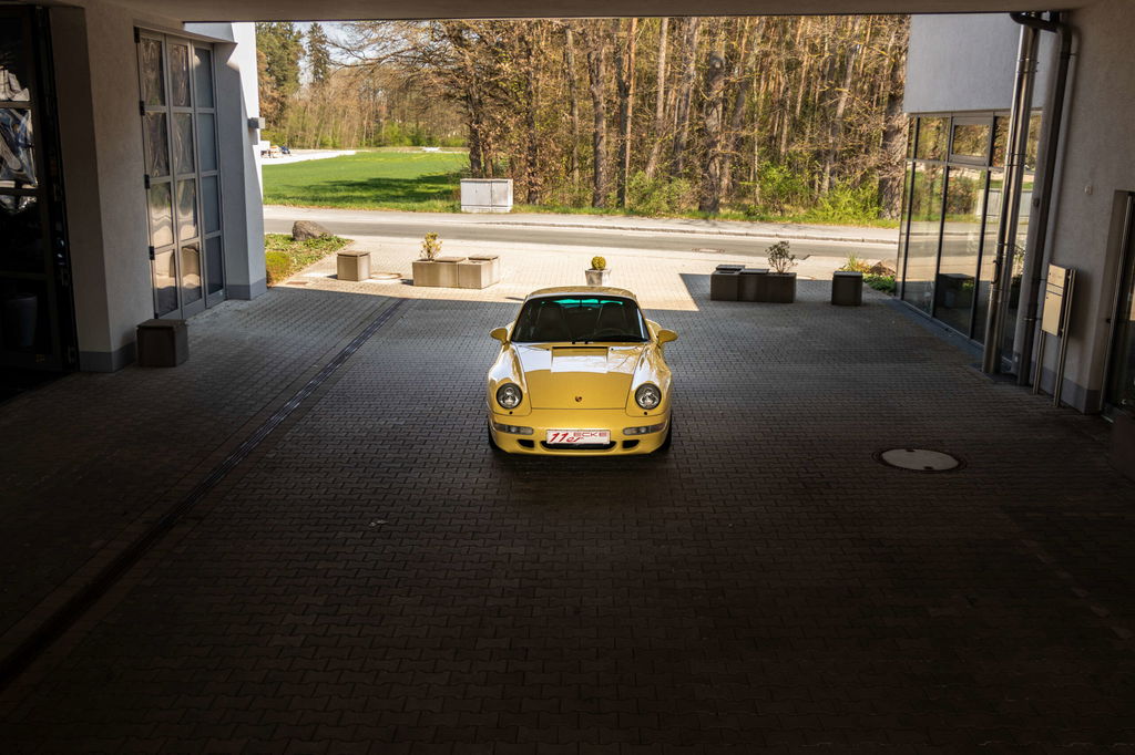 Porsche 993 Carrera 4S