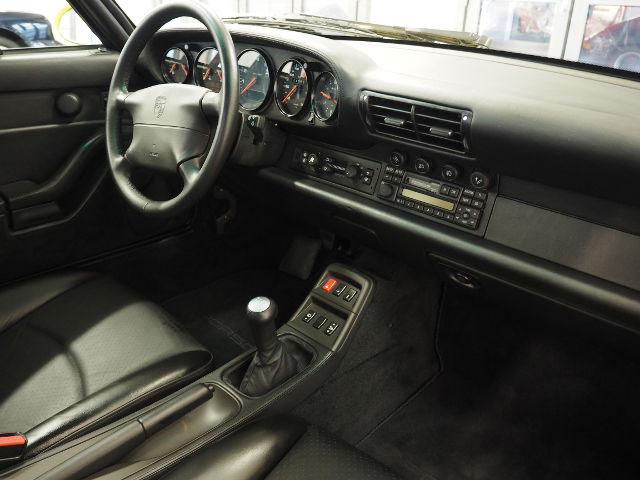 Porsche 993 Carrera 4S