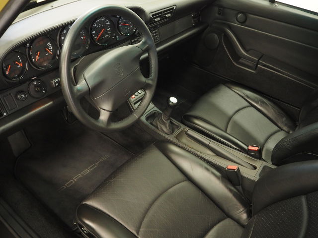 Porsche 993 Carrera 4S