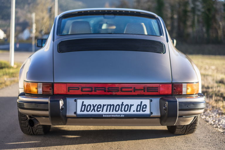 Porsche 911 Carrera 3.2 (US)