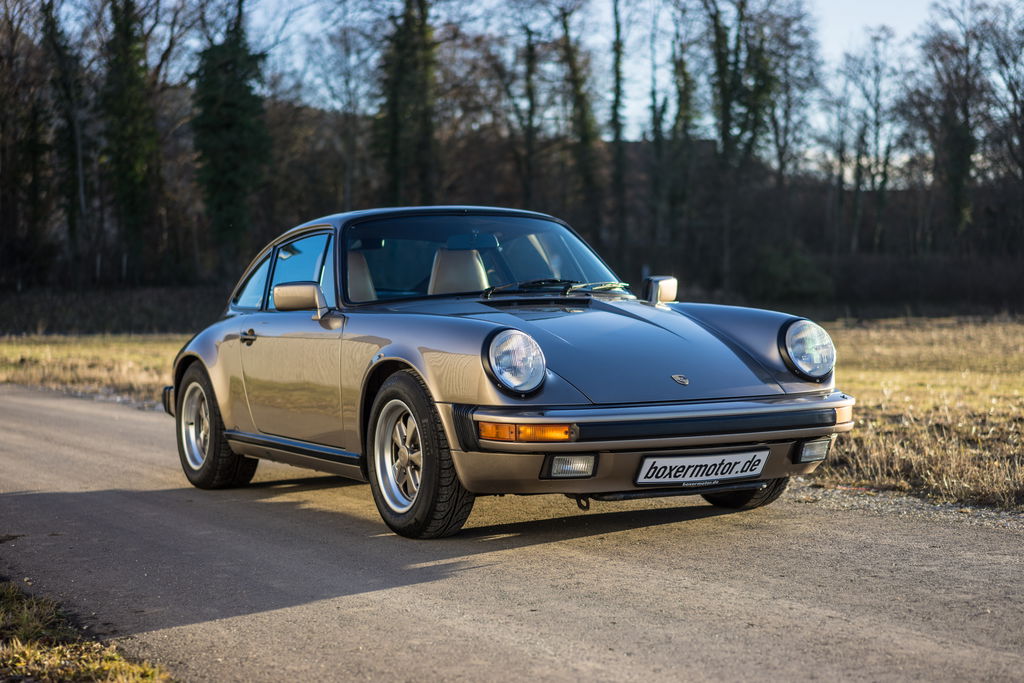 Porsche 911 Carrera 3.2 (US)