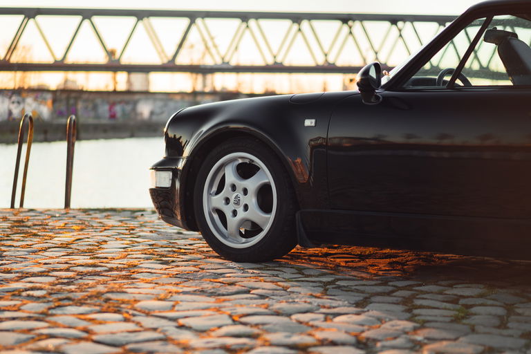 Porsche 911 Carrera 4 WTL