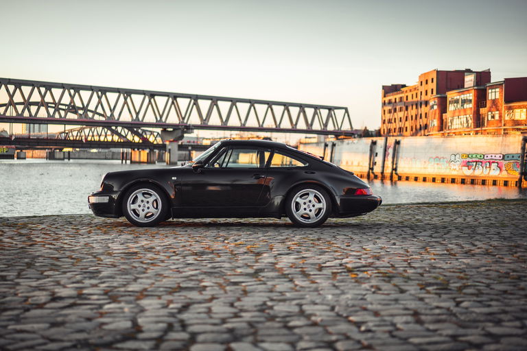 Porsche 911 Carrera 4 WTL