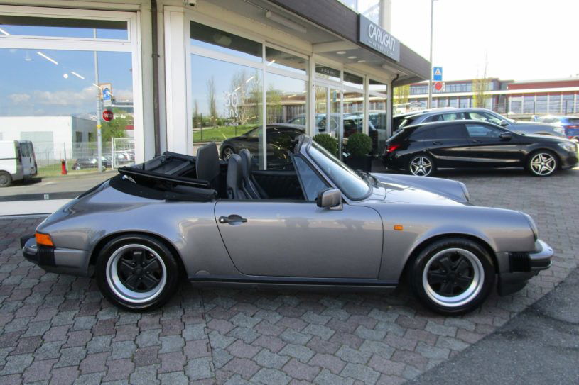 Porsche 911 Carrera