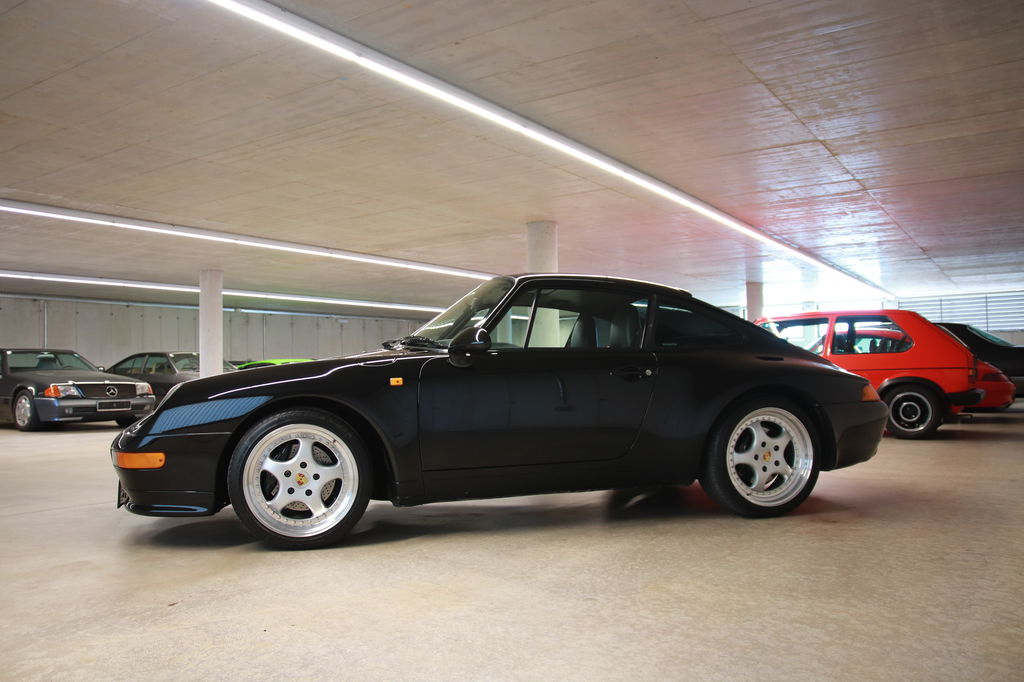 Porsche 911 Carrera