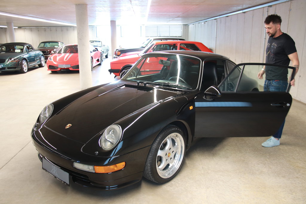 Porsche 911 Carrera
