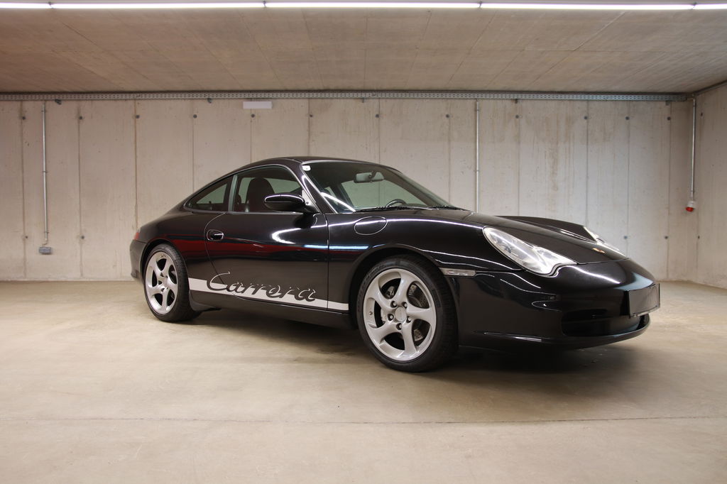 Porsche 911 Carrera 4