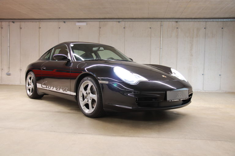 Porsche 911 Carrera 4