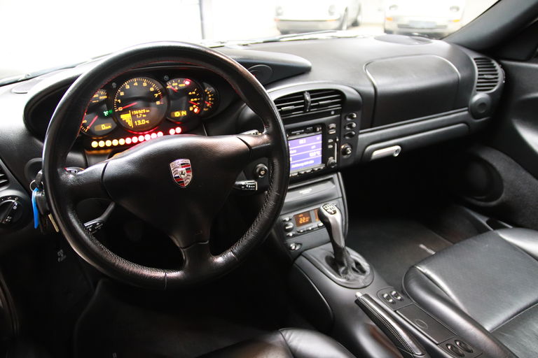 Porsche 911 Carrera 4