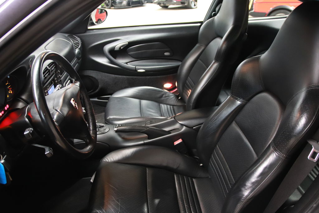 Porsche 911 Carrera 4