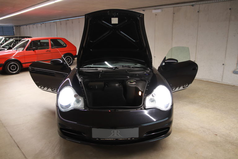 Porsche 911 Carrera 4