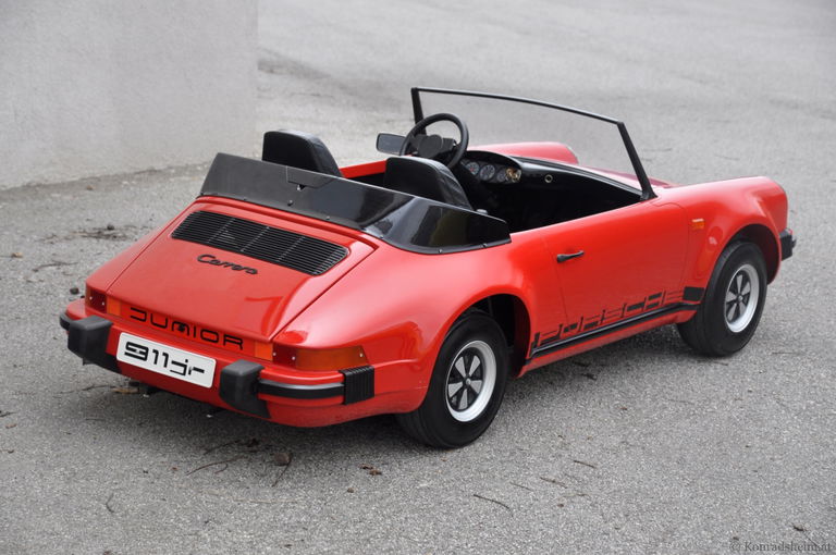 Porsche 911 Junior