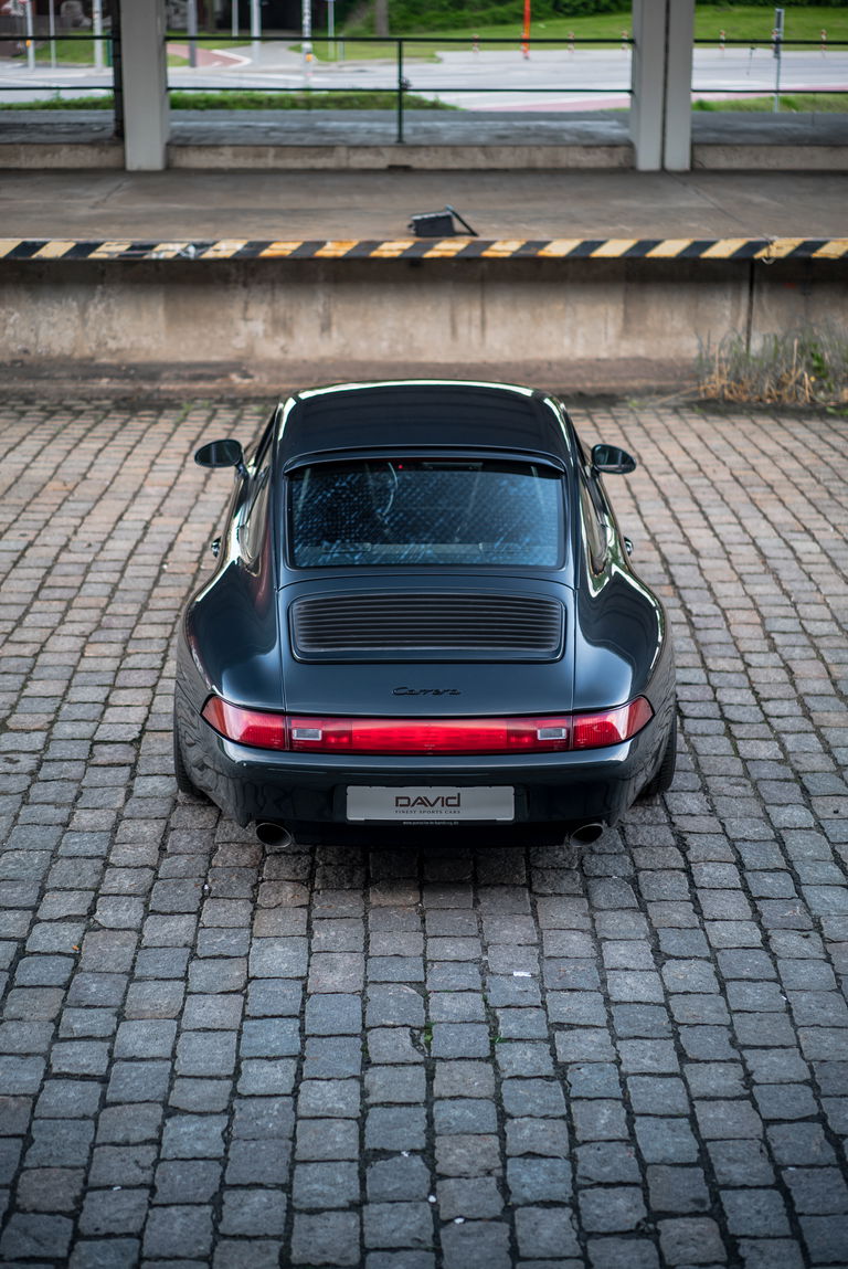 Porsche 911 Carrera