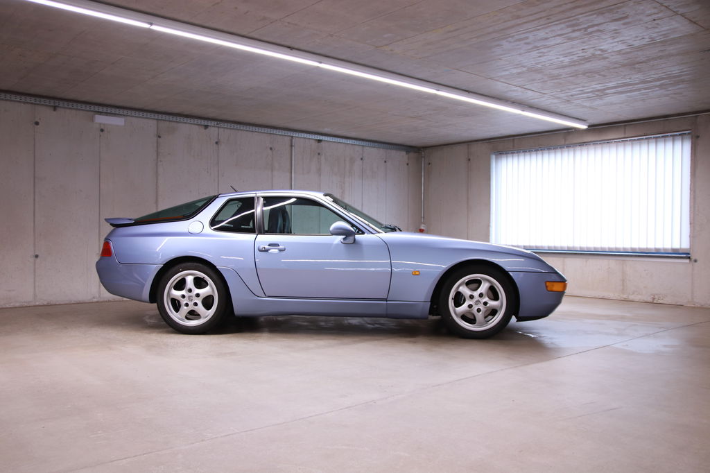 Porsche 968