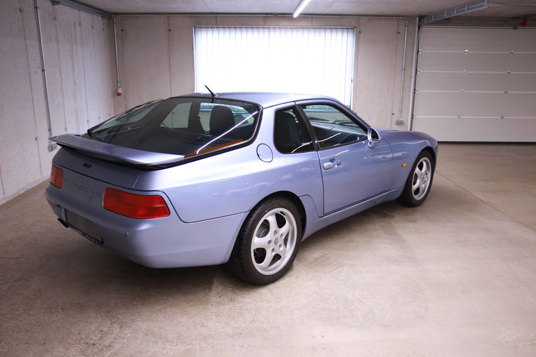 Porsche 968