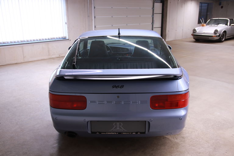 Porsche 968