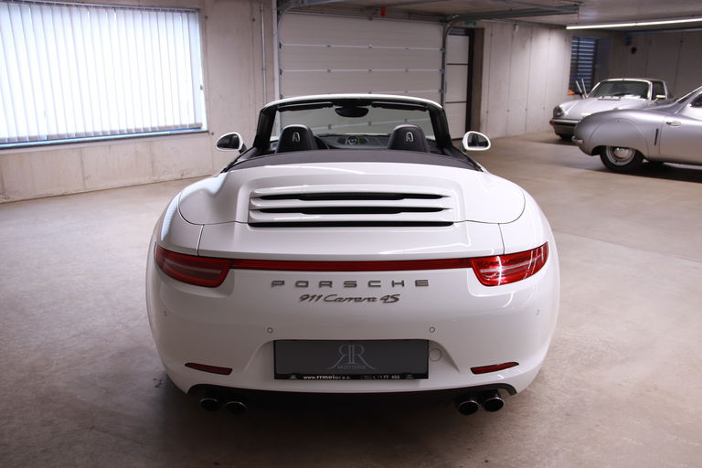 Porsche 911 Carrera 4S