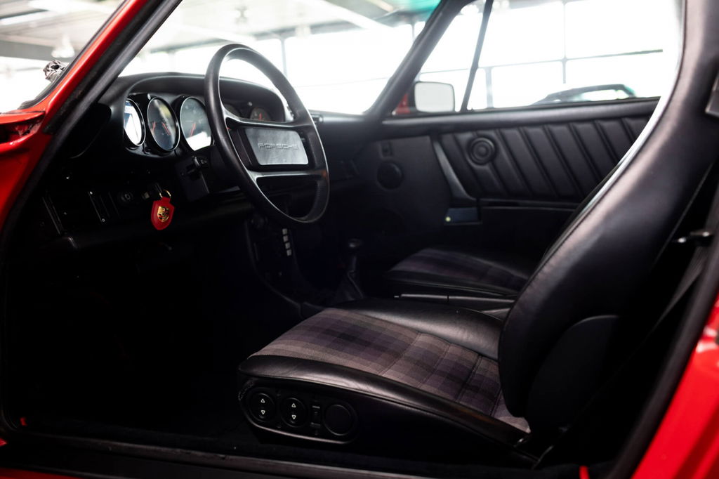 Porsche 964 Carrera 4