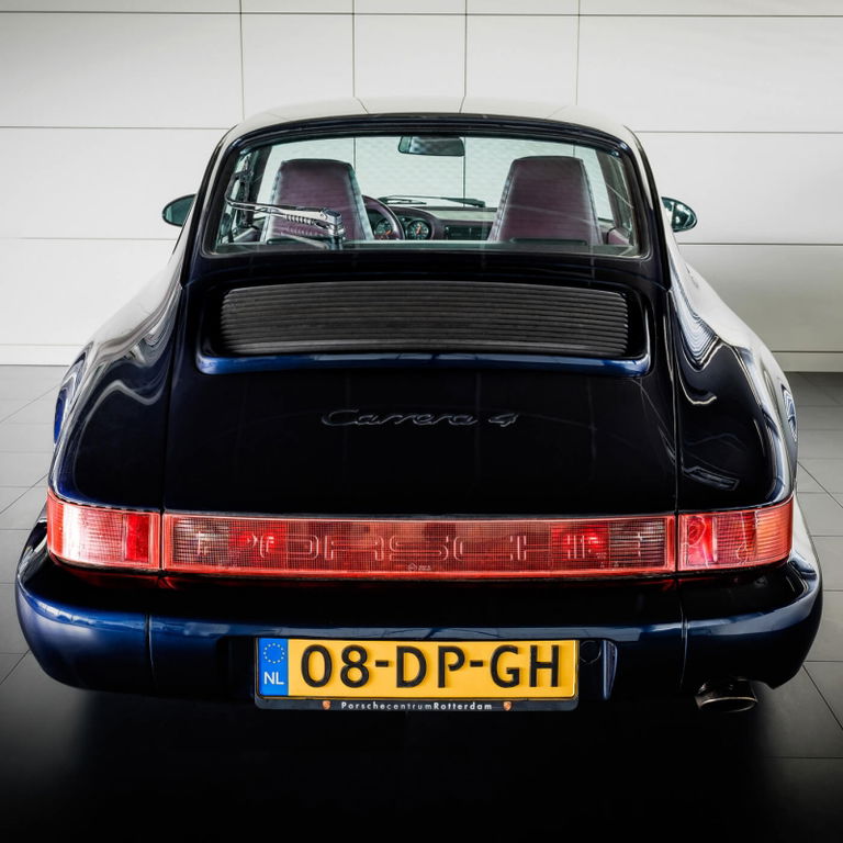 Porsche 911 Carrera 4