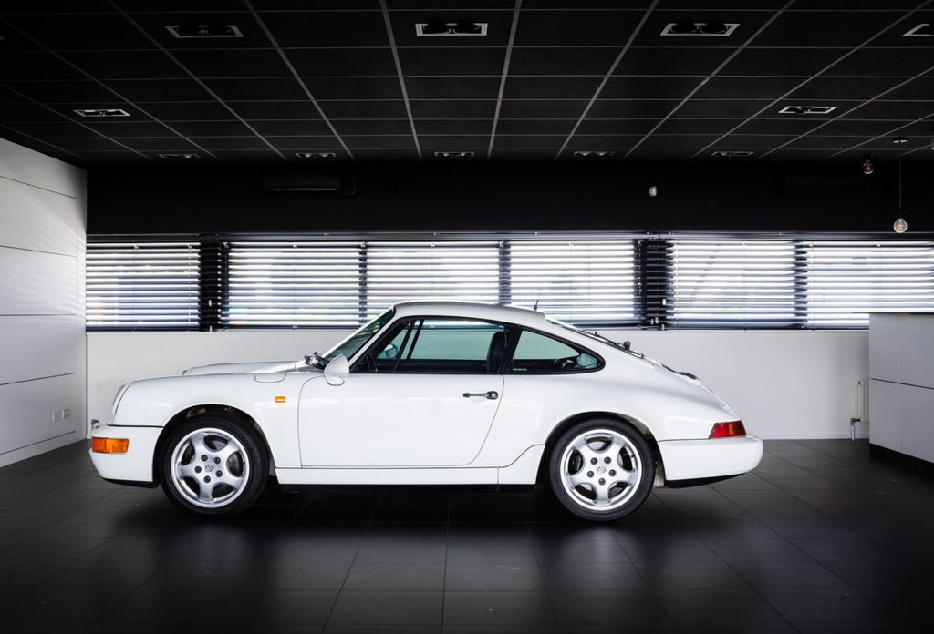 Porsche 911 Carrera 4