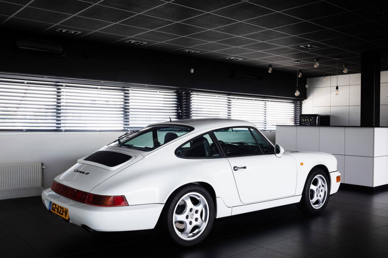 Porsche 911 Carrera 4
