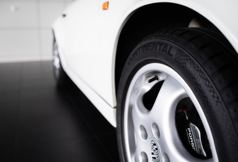 Porsche 911 Carrera 4