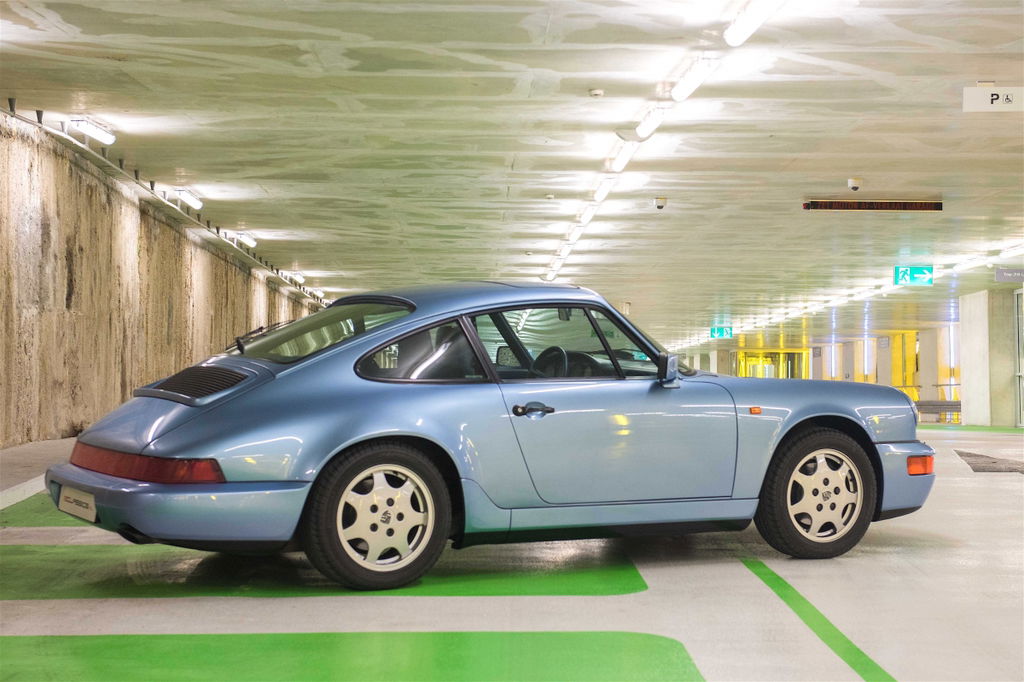 Porsche 911 Carrera 2